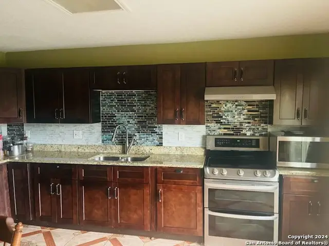 9939 Sunset Pl, San Antonio, TX 78245 - #3