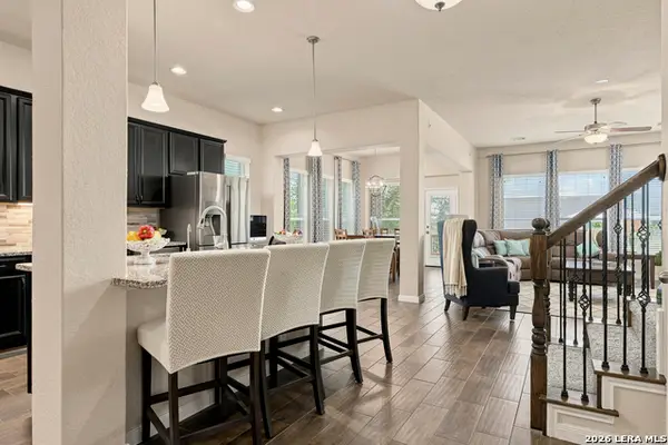 909 Beechwood Ln, New Braunfels, TX 78130