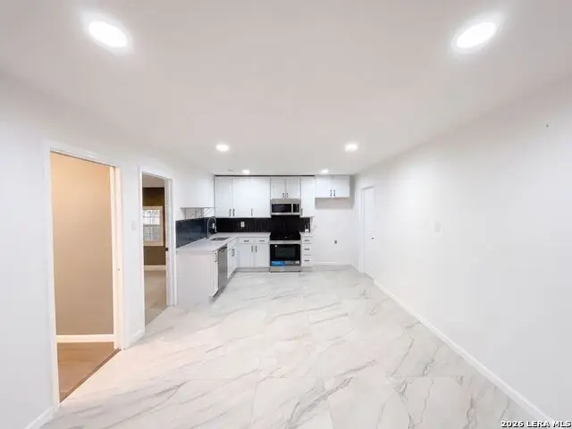 6718 Spring Haven St, San Antonio, TX 78249 - #2