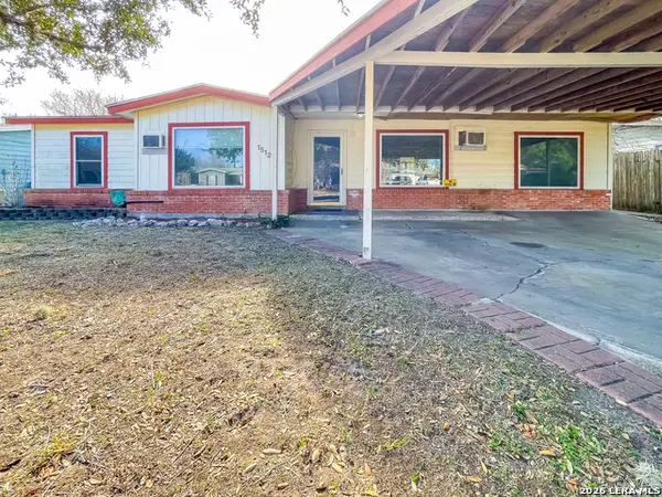 1512 E Bowie St, Beeville, TX 78102
