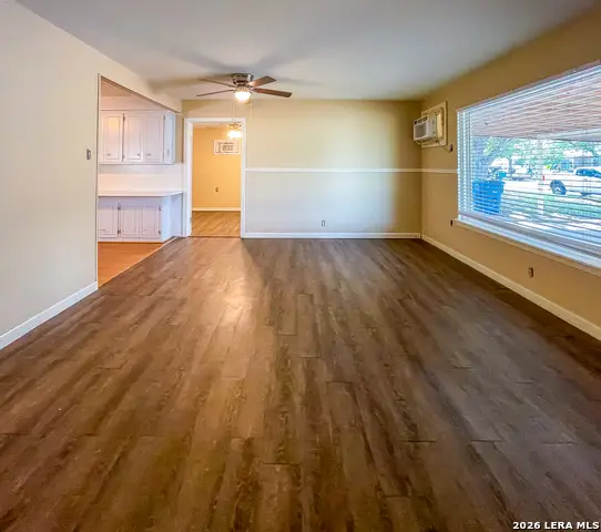 1512 E Bowie St, Beeville, TX 78102 - #3