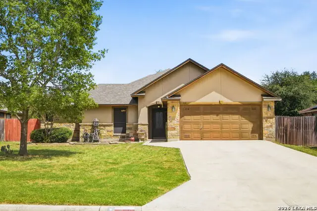 314 Yorktown, Pleasanton, TX 78064 - #1