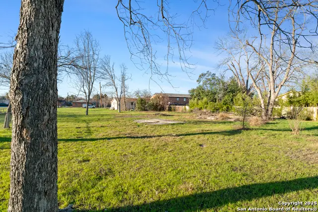 217 E Lindbergh Blvd, Universal City, TX 78148 - #2
