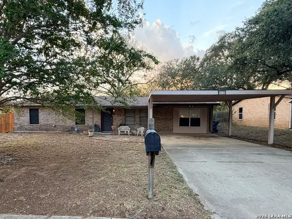 613 Val Verde Dr, Pleasanton, TX 78064