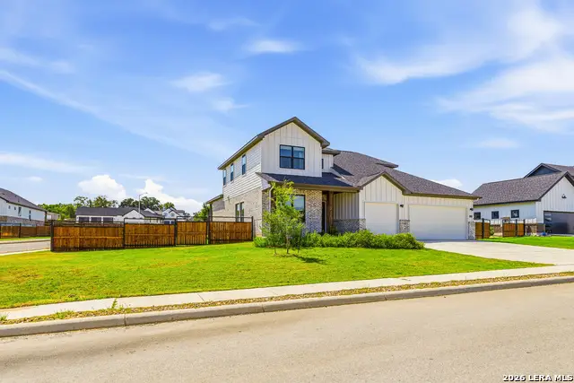 145 W Magnolia Cir, La Vernia, TX 78121 - #1