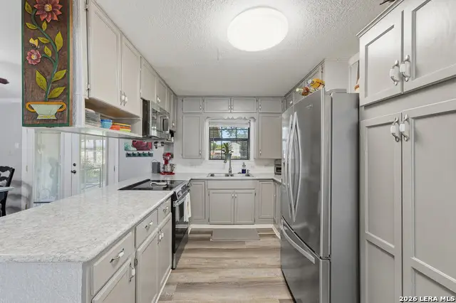 228 S Ponton St, Gonzales, TX 78629 - #2