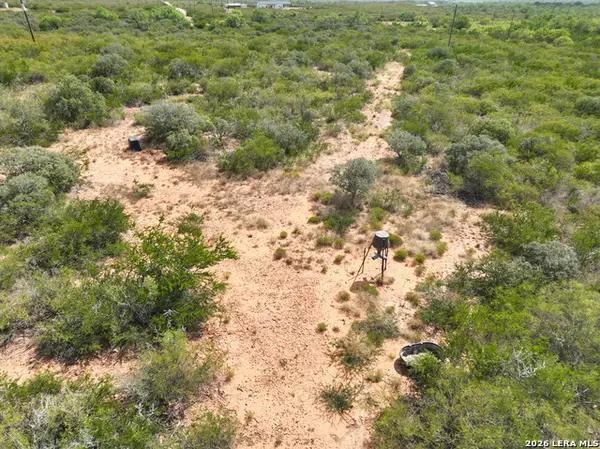 313 Private Road 7504, Yancey, TX 78886