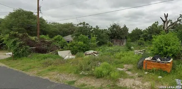 4245 Lonesome, Von Ormy, TX 78073