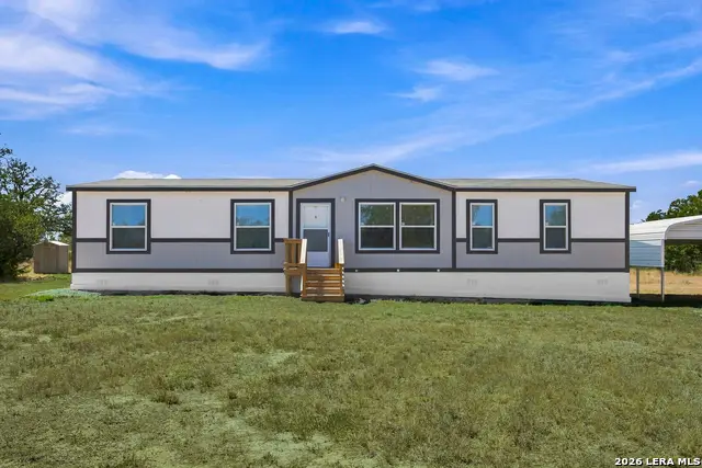 872 Main Loop Rd, Waelder, TX 78959 - #2