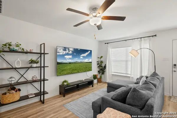 16025 Dickens Blf, Lytle, TX 78052