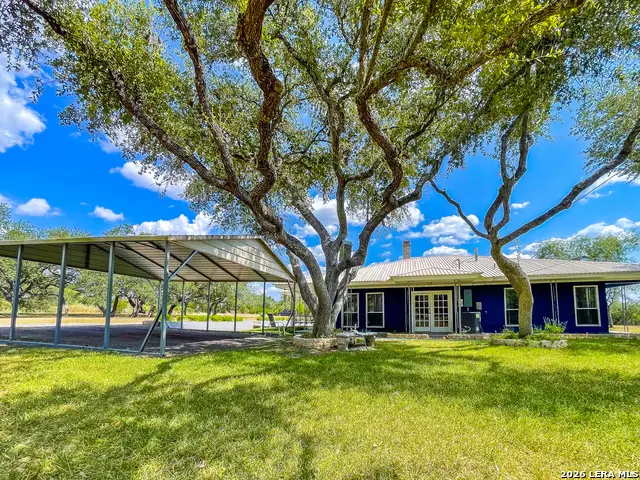 2815 Orange Ln, Beeville, TX 78102 - #2
