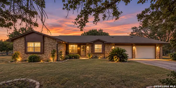 341 Oriente Dr, Pleasanton, TX 78064
