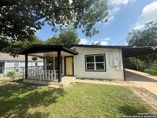219 Mohawk St, San Antonio, TX 78211