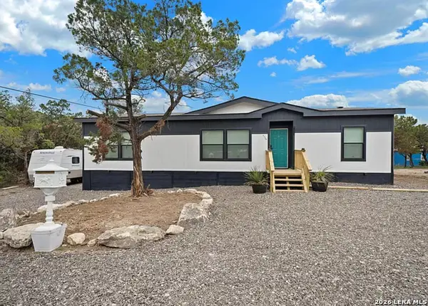 6739 Whartons Dock Rd, Bandera, TX 78003