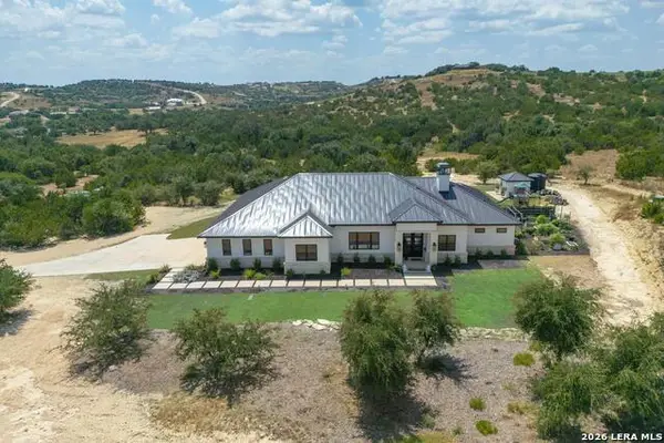 305 Big Sky Ct, Blanco, TX 78606