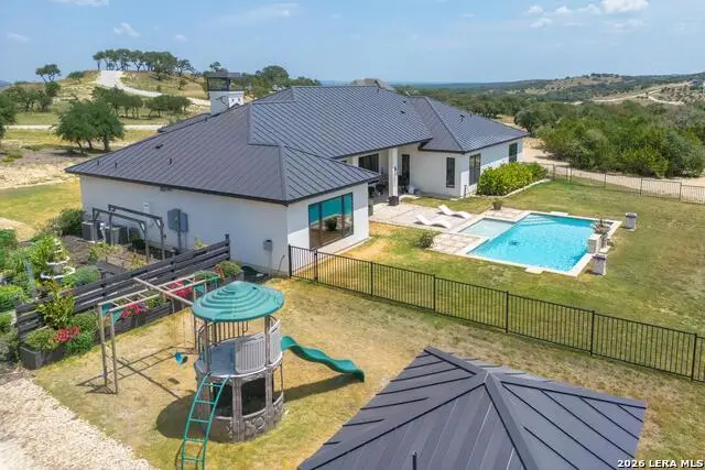 305 Big Sky Ct, Blanco, TX 78606 - #2
