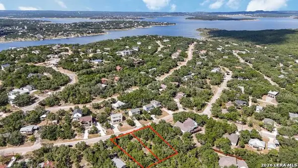 2220 Grandview Frst, Canyon Lake, TX 78133