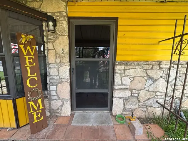 1015 W Amber, San Antonio, TX 78221 - #2
