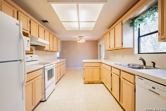 1262 Bluff Creek Cir, New Braunfels, TX 78130 - #3