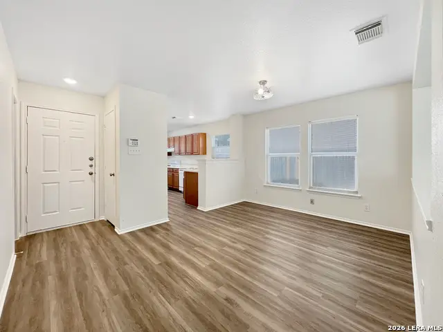 6 Bedford Bay, San Antonio, TX 78239 - #3
