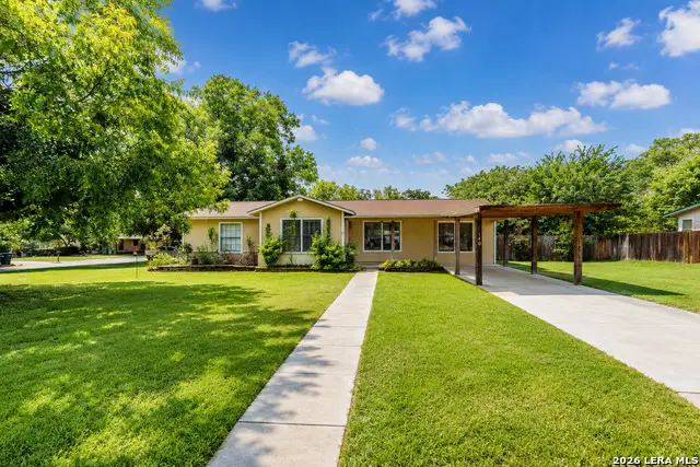 140 Hillcrest, Luling, TX 78648 - #1