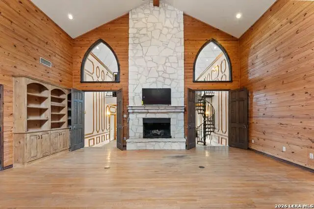 3915 Hunters Crest St, San Antonio, TX 78230 - #3