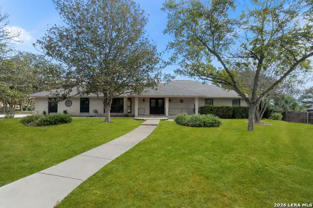 360 Bear Ridge Dr, La Vernia, TX 78121 - #2