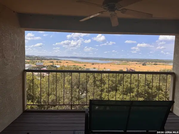 1256 Cougar Dr #6, Canyon Lake, TX 78133