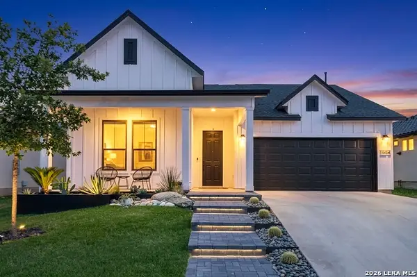 1604 Dancing Oak Ln, San Marcos, TX 78666