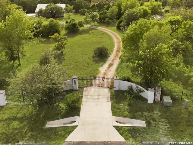 9542 Majestic Oak Cir, San Antonio, TX 78255 - #2