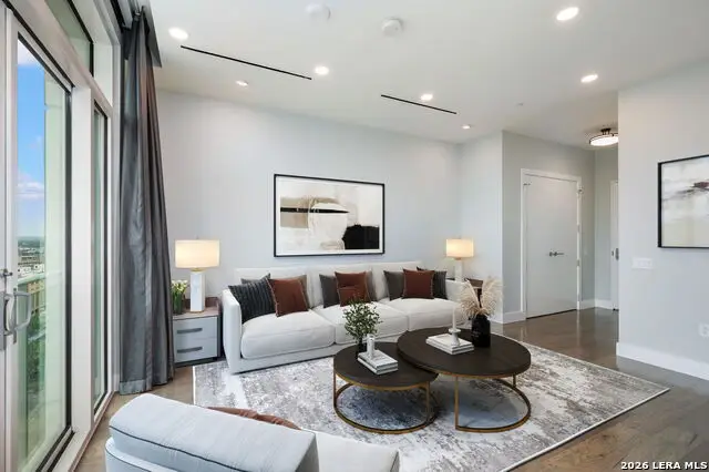 123 Lexington Ave #APT 1508, San Antonio, TX 78205 - #3