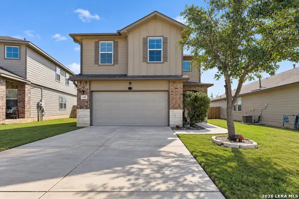 249 Middle Green Loop, Floresville, TX 78114