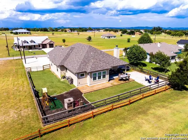 450 Spanish Grant, Bandera, TX 78003 - #3