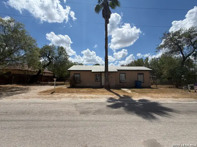 112 Fernandez, Devine, TX 78016 - #2