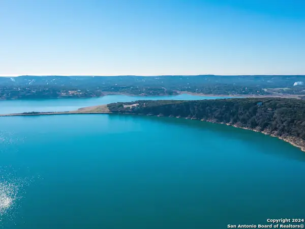 1107 Whispering Hills, Canyon Lake, TX 78133