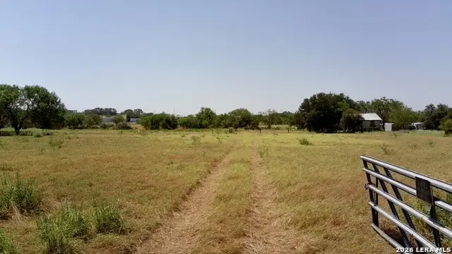 13326 Pearsall Rd, Atascosa, TX 78002 - #2