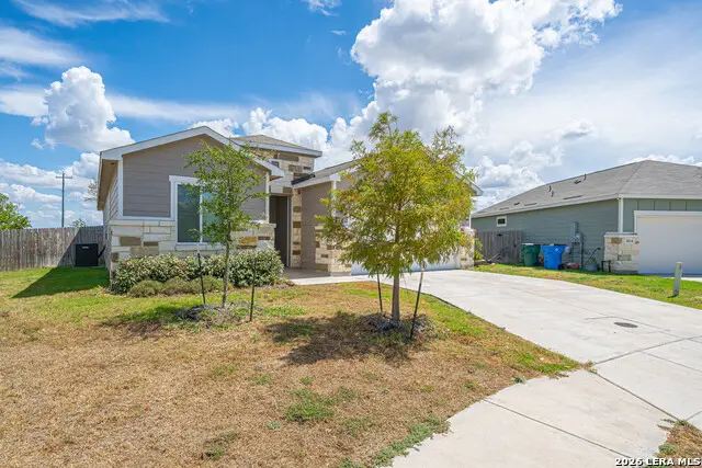 632 Candace Ct, Seguin, TX 78155 - #3