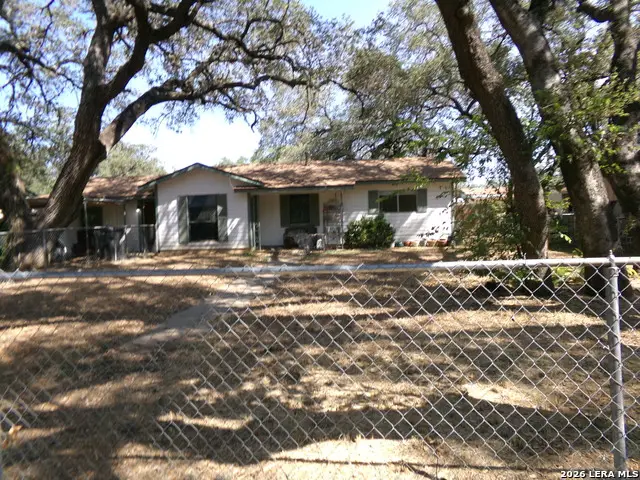 304A Fox Run, Devine, TX 78016 - #1