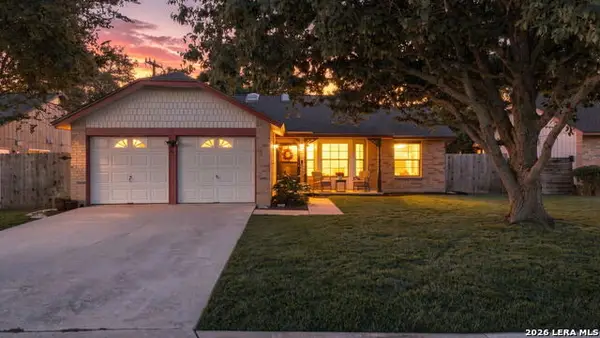 392 Wagon Crossing, Universal City, TX 78148
