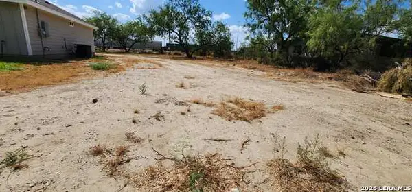 1082 Kifuri, Eagle Pass, TX 78852
