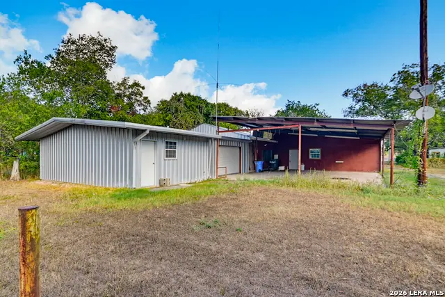 206 E Pine, Seguin, TX 78155 - #1