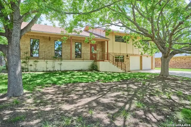 1702 Susan Dr, Kerrville, TX 78028 - #1