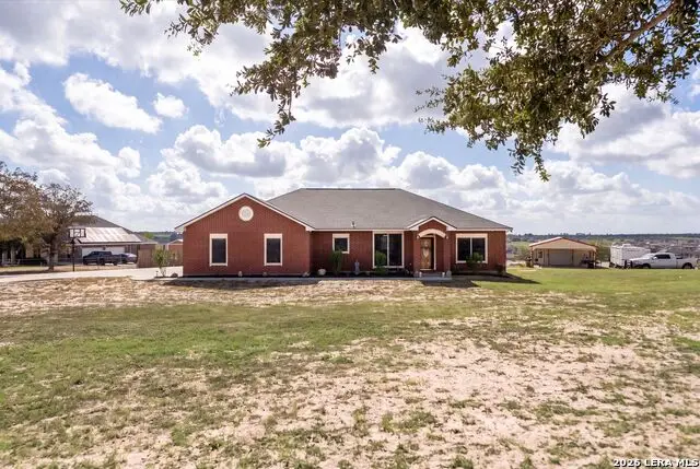 700 Lake Valley Dr, La Vernia, TX 78121 - #2