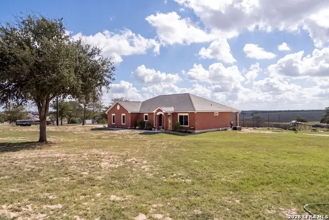 700 Lake Valley Dr, La Vernia, TX 78121 - #3