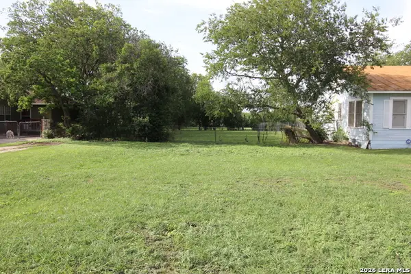 555 Menefee Blvd, San Antonio, TX 78207