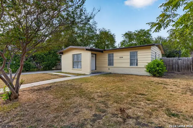 209 Park Ln, Universal City, TX 78148 - #2