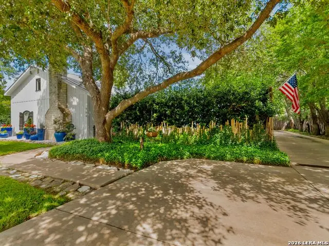 904 N Lincoln Street, Fredericksburg, TX 78624 - #1