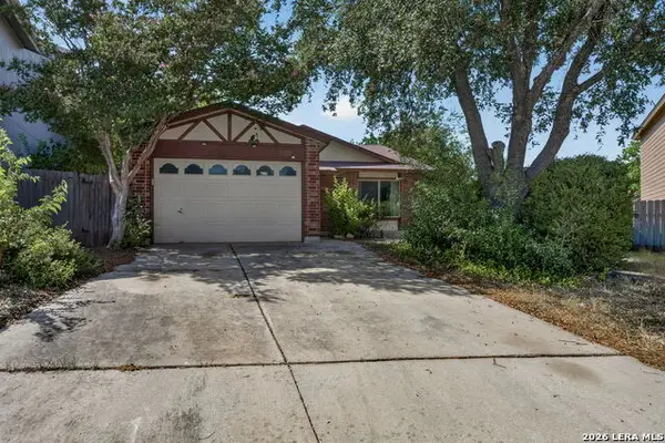 7359 Clipper Oak Dr, San Antonio, TX 78249