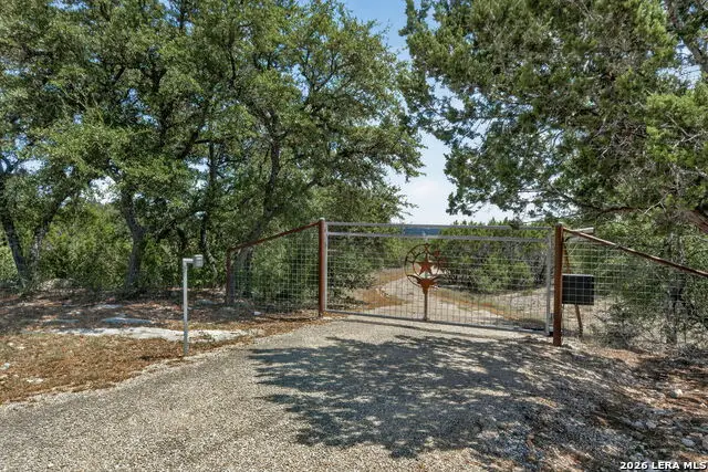 109 Rolling View Dr, Boerne, TX 78006 - #1