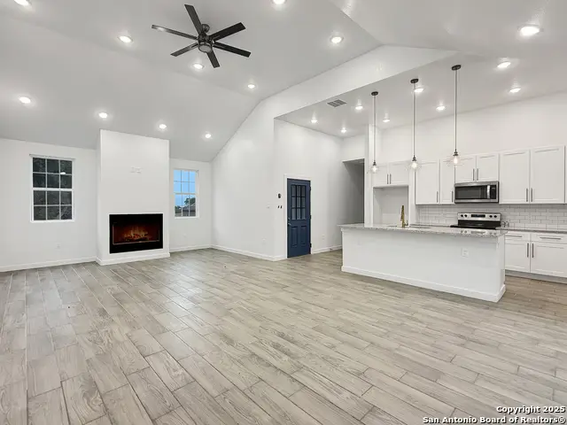 107 S Lon Price, Blanco, TX 78606 - #2